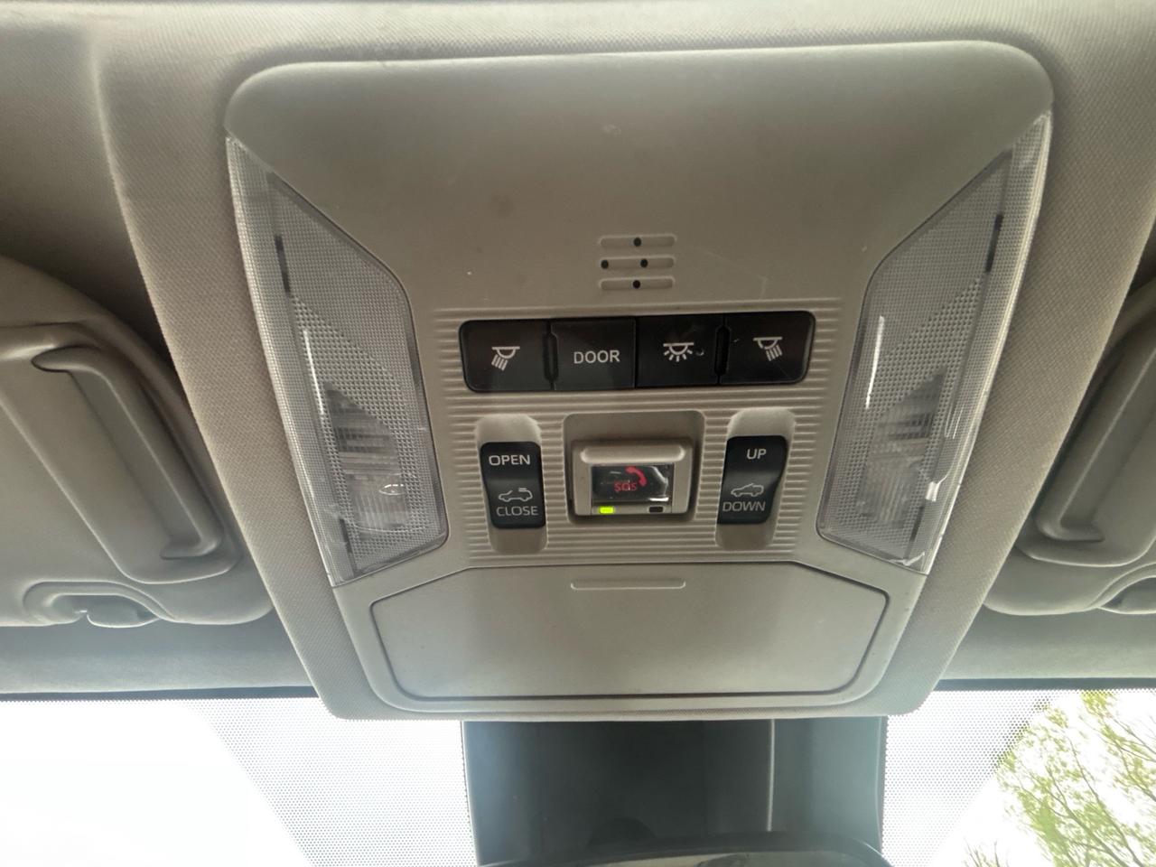 2021 Toyota RAV4 XLE AWD Photo