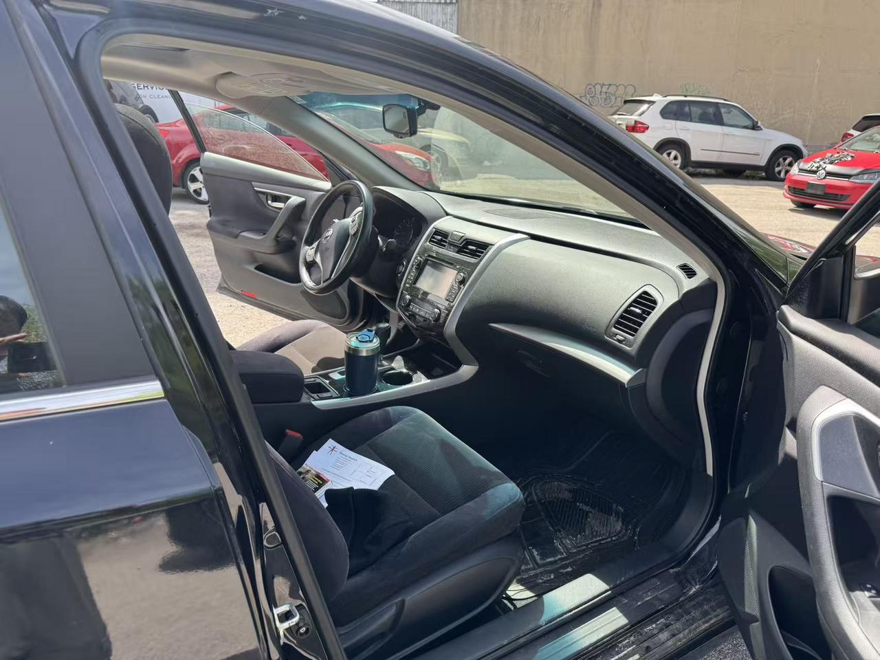 2013 Nissan Altima 2.5 SV Photo