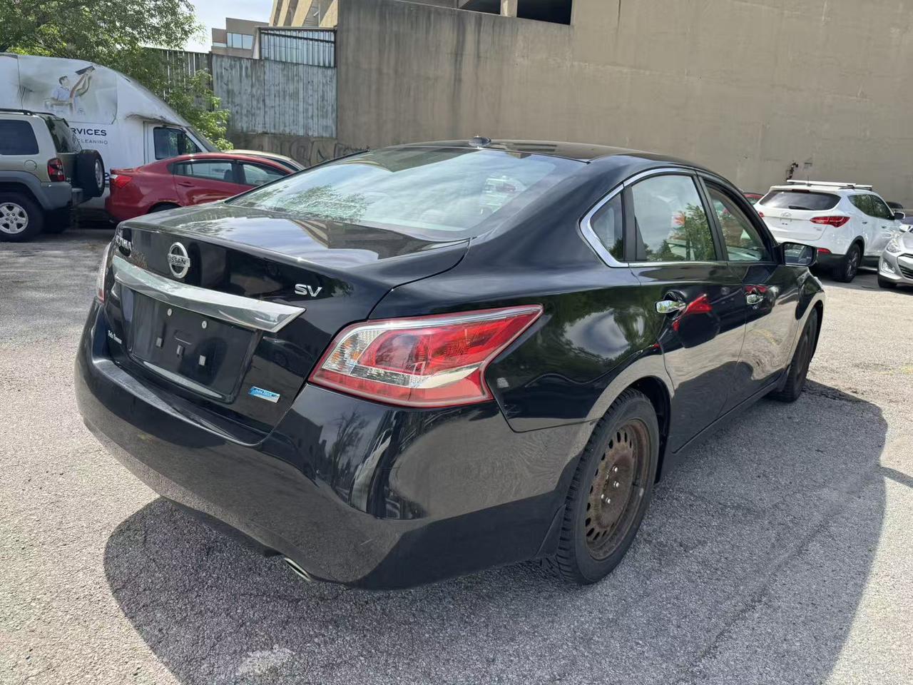 2013 Nissan Altima 2.5 SV Photo3