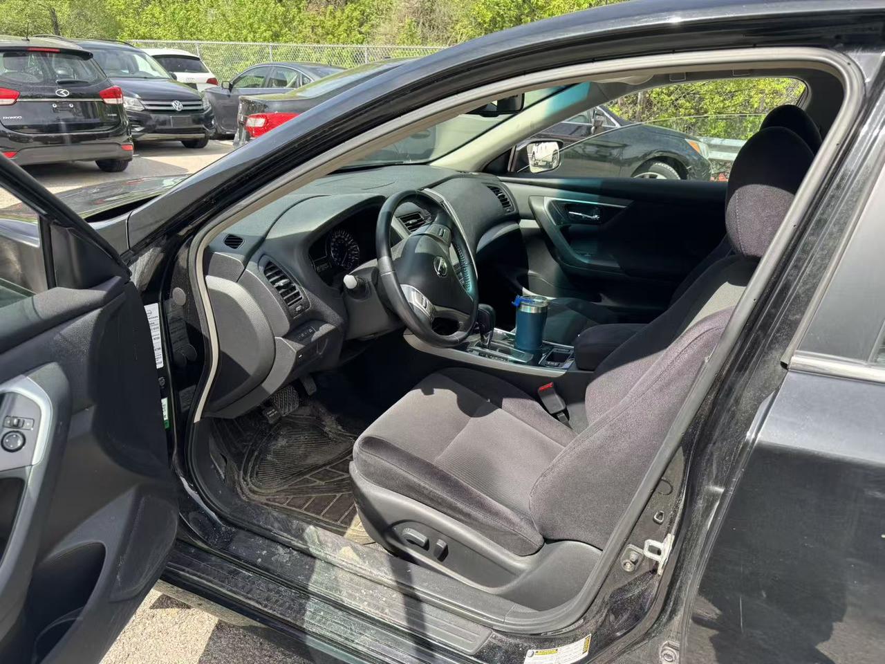 2013 Nissan Altima 2.5 SV Photo