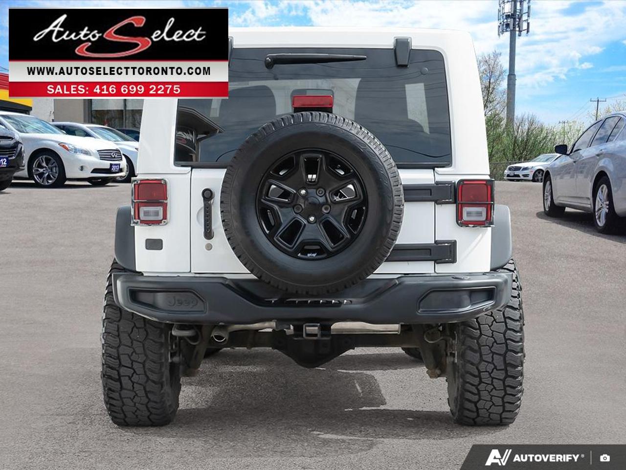 2018 Jeep Wrangler JK Sport 4x4 - 6 Speed Manual - Golden Eagle - Clean Carfax Photo4