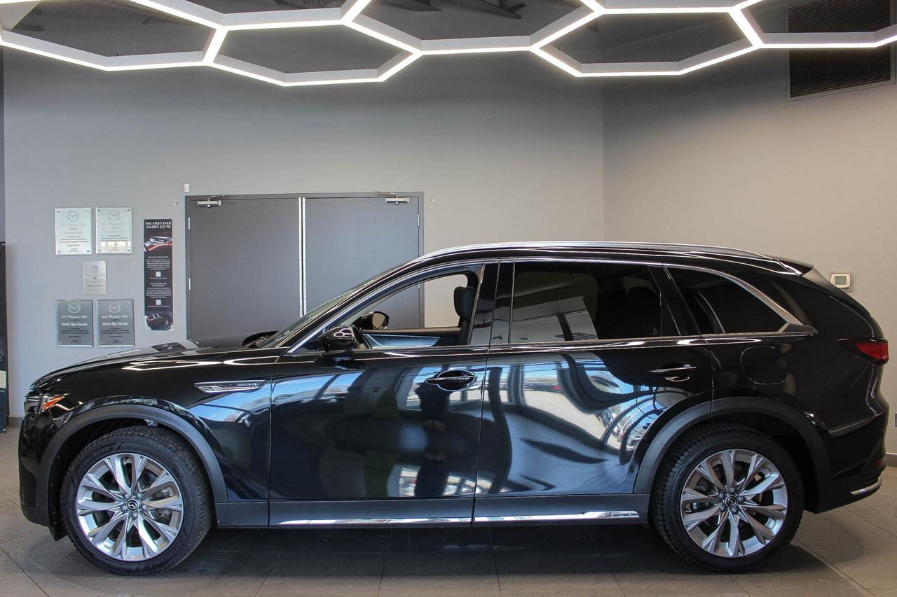 2025 Mazda CX-90 MHEV GT BOSE AUDIO - 360 DEGREE CAMERA - 8 PASSENGER LEATHER SEATS Photo