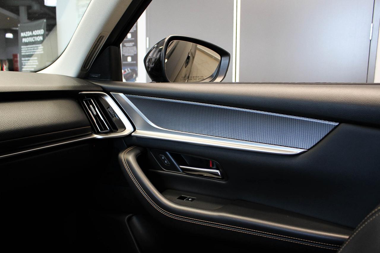 2025 Mazda CX-90 MHEV GT BOSE AUDIO - 360 DEGREE CAMERA - 8 PASSENGER LEATHER SEATS Photo