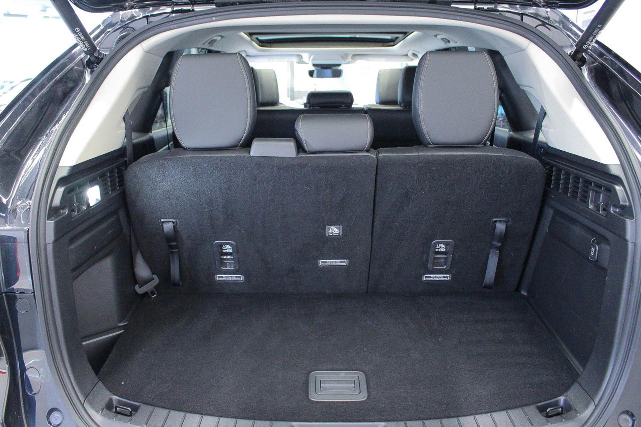 2025 Mazda CX-90 MHEV GT BOSE AUDIO - 360 DEGREE CAMERA - 8 PASSENGER LEATHER SEATS Photo