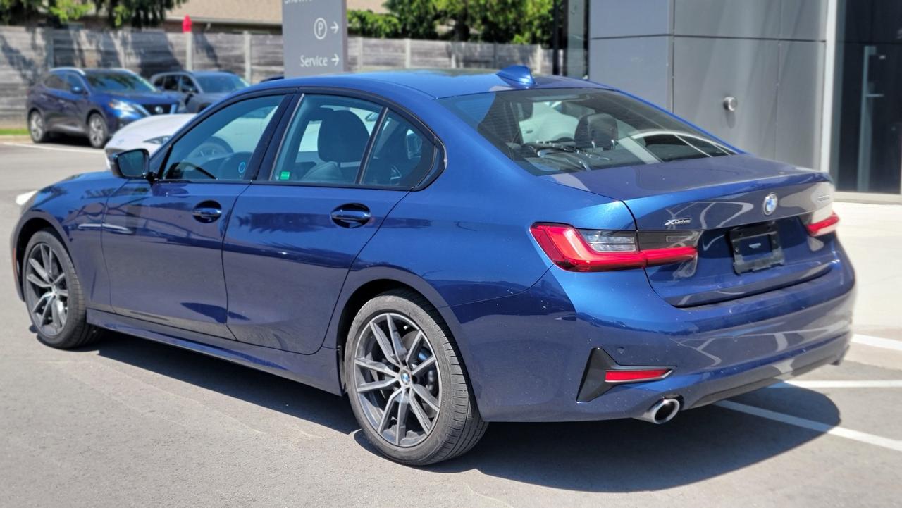 2021 BMW 330 i xDrive Photo2