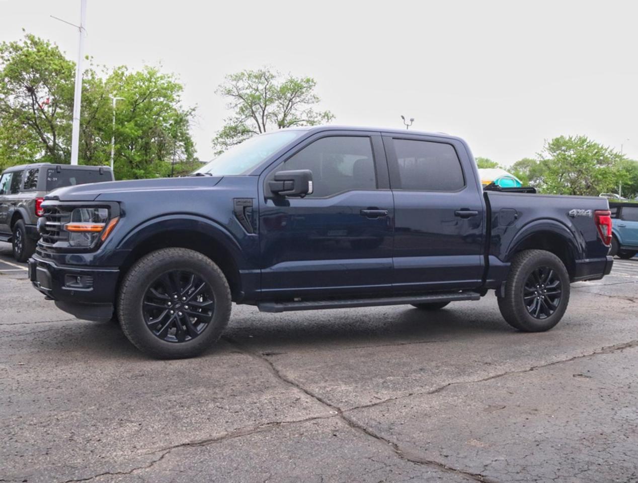 2025 Ford F-150 XLT | 4X4 | 2.7L | 303A |BLK PK PLS |ROOF | BD UTL Photo4