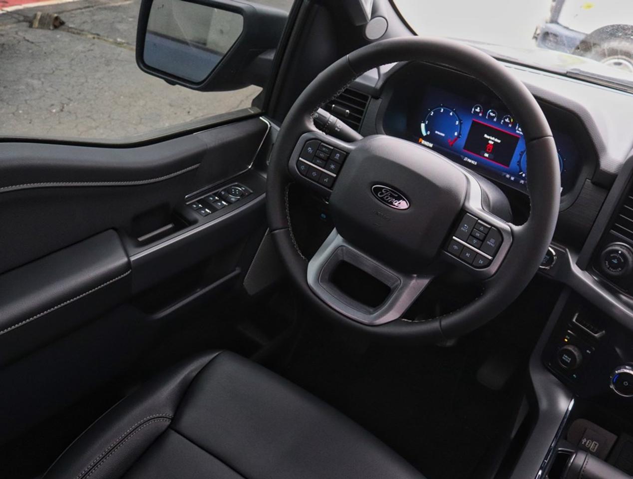 2025 Ford F-150 XLT | 4X4 | 2.7L | 303A |BLK PK PLS |ROOF | BD UTL Photo