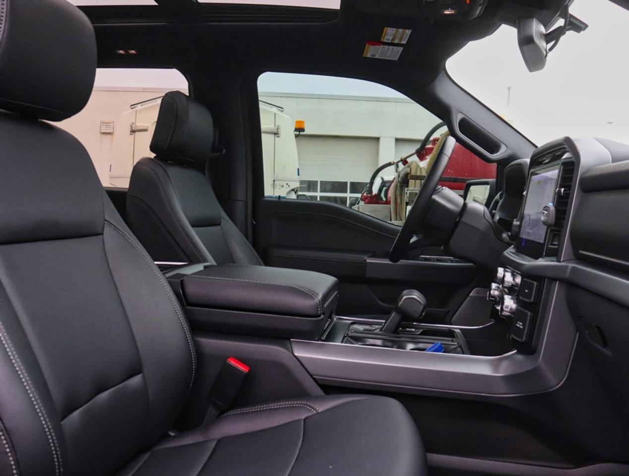 2025 Ford F-150 XLT | 4X4 | 2.7L | 303A |BLK PK PLS |ROOF | BD UTL Photo