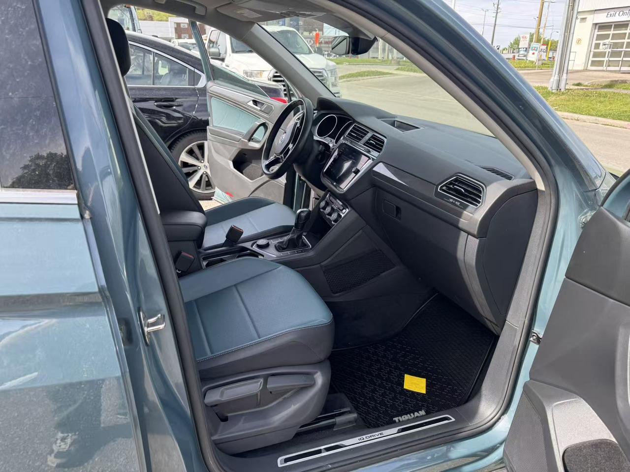 2020 Volkswagen Tiguan IQ Drive 4MOTION Photo