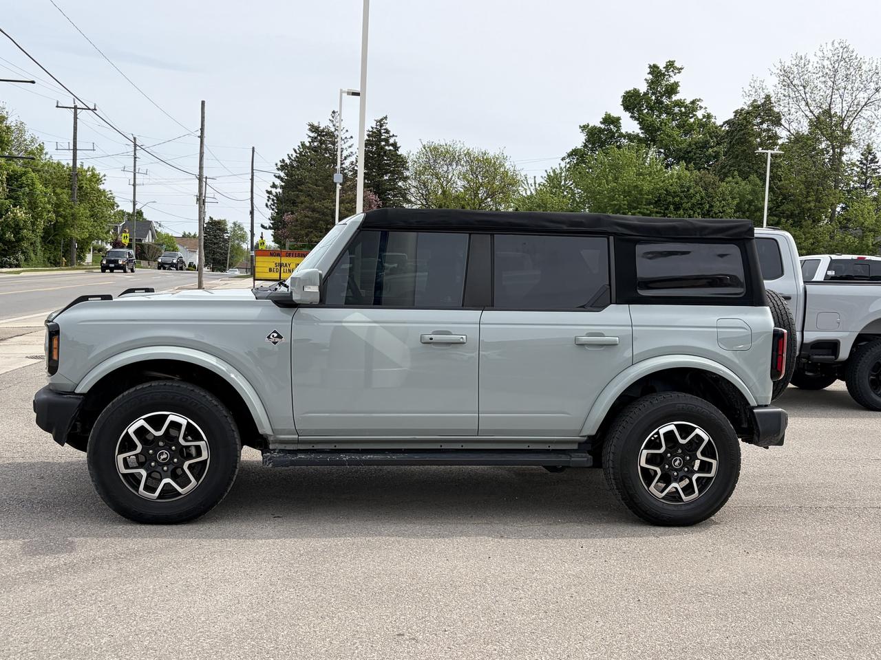 2022 Ford Bronco OUTER BANKS 4 DOOR 4X4 Photo1