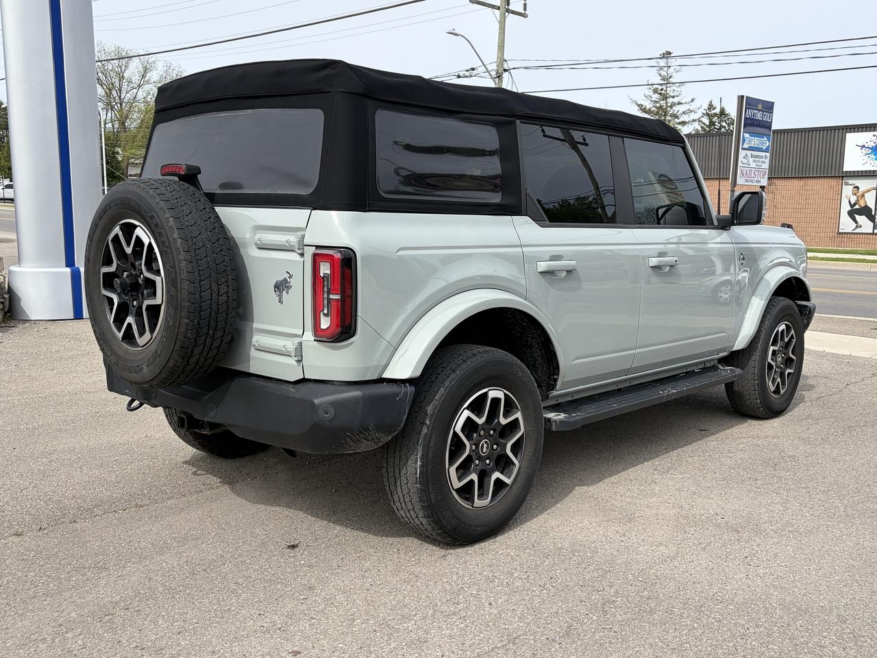 2022 Ford Bronco OUTER BANKS 4 DOOR 4X4 Photo4