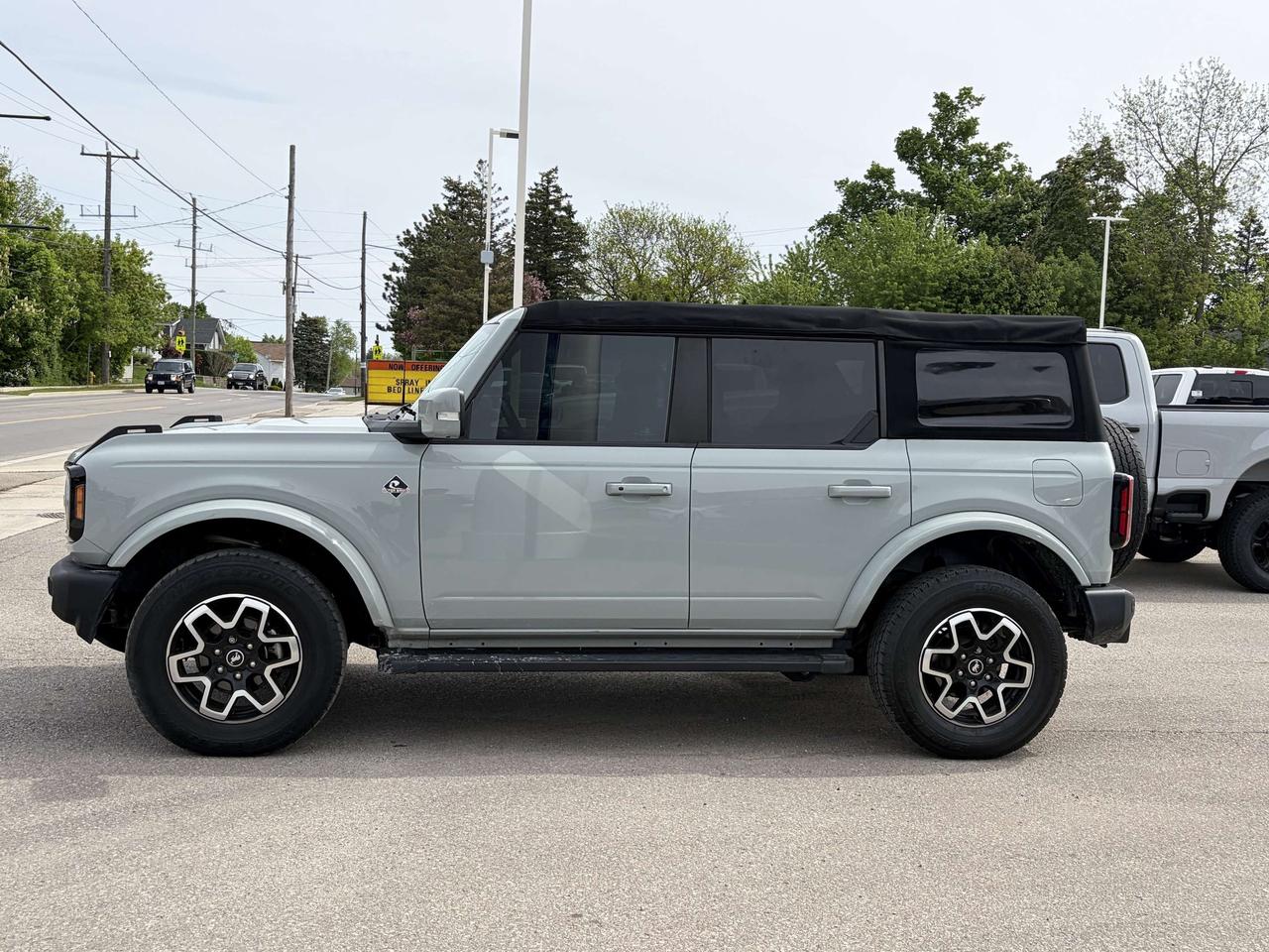 2022 Ford Bronco OUTER BANKS 4 DOOR 4X4 Photo1