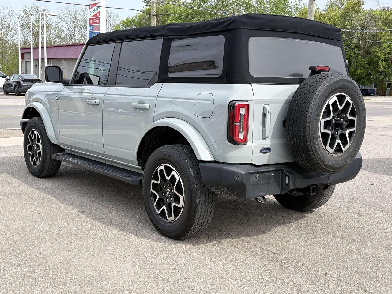 2022 Ford Bronco OUTER BANKS 4 DOOR 4X4 Photo2