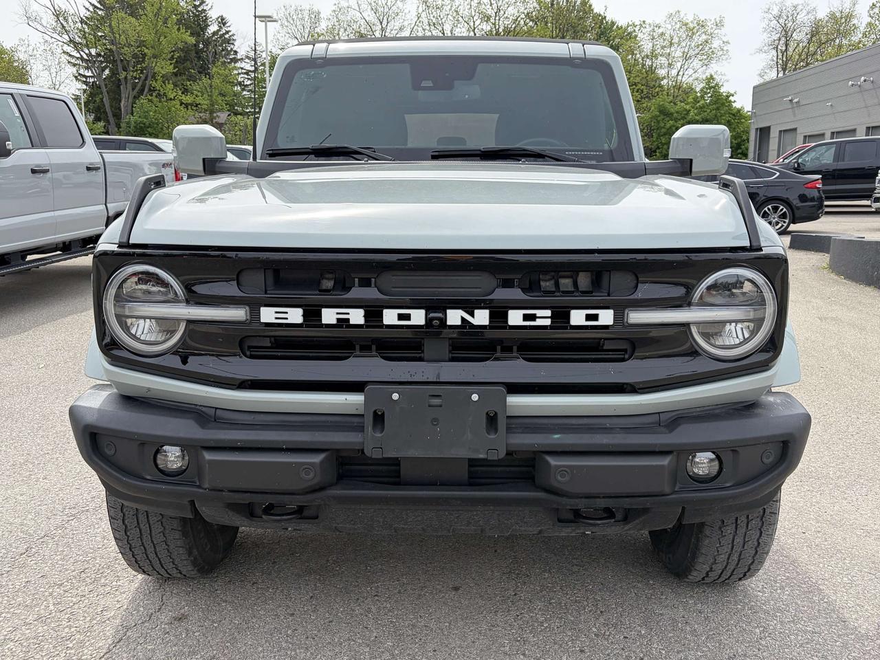 2022 Ford Bronco OUTER BANKS 4 DOOR 4X4 Photo