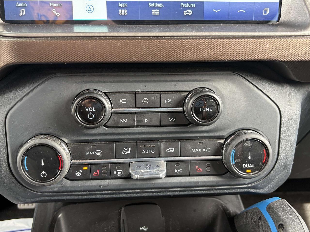 2022 Ford Bronco OUTER BANKS 4 DOOR 4X4 Photo