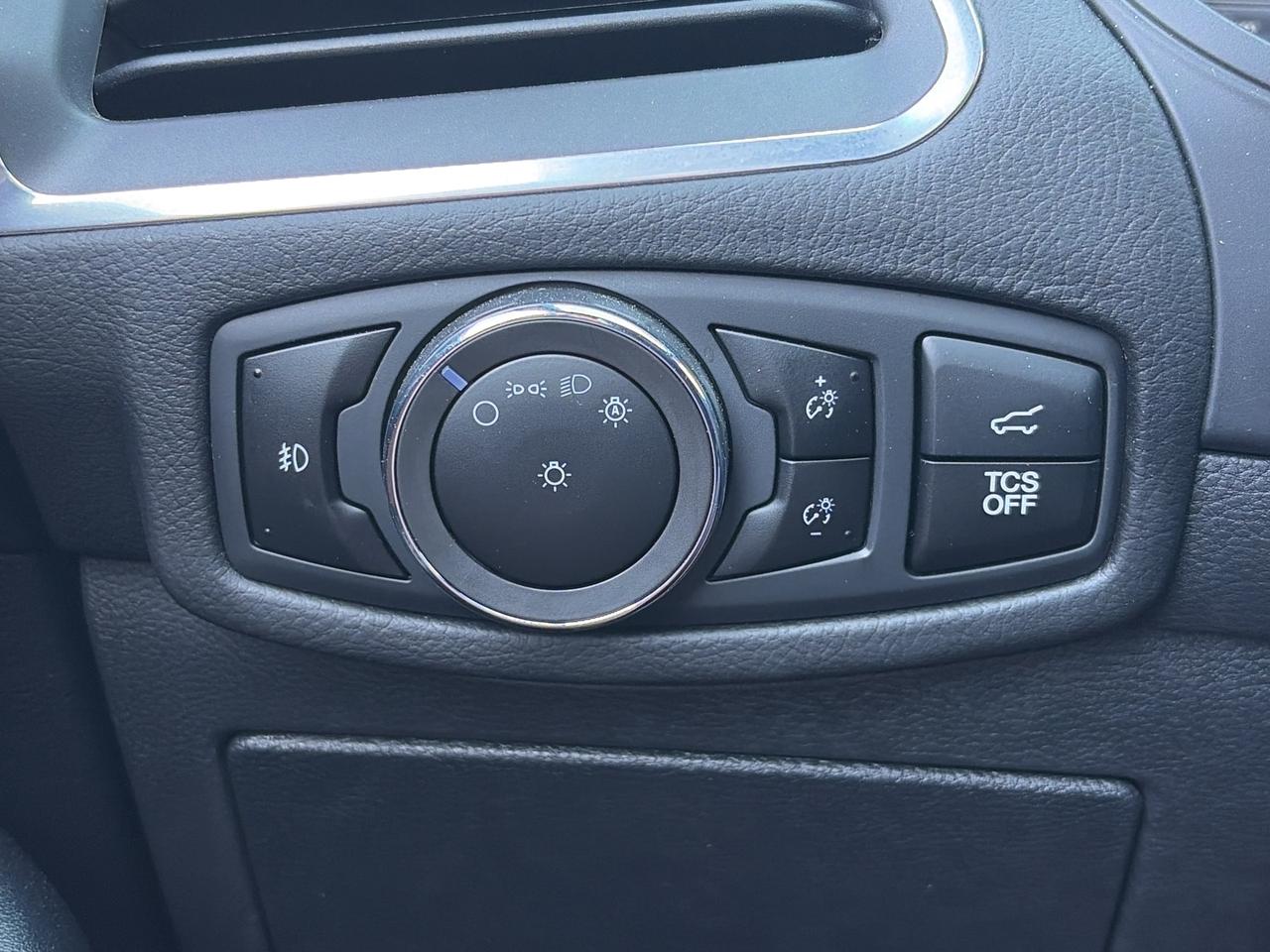 2024 Ford Edge Titanium AWD Photo