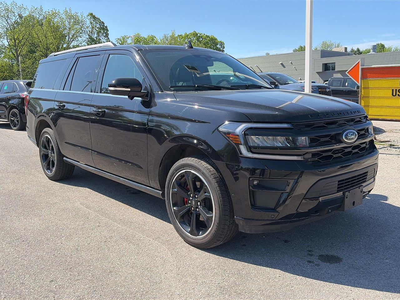 2024 Ford Expedition LIMITED MAX 4X4 Photo2