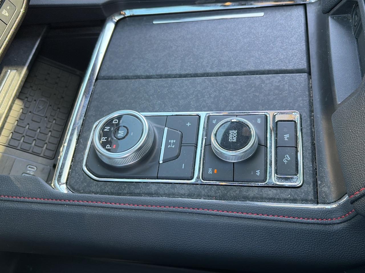 2024 Ford Expedition LIMITED MAX 4X4 Photo