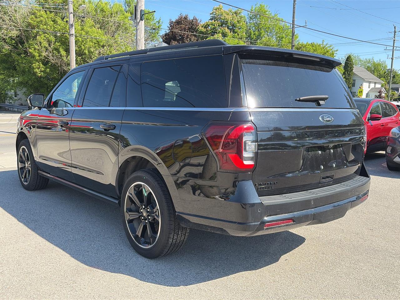 2024 Ford Expedition LIMITED MAX 4X4 Photo