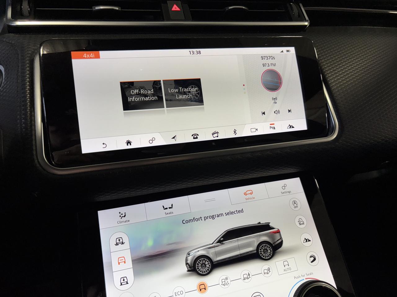 2018 Land Rover Range Rover Velar P380 R-Dynamic SE|AWD|CLUSTERNAV|LEATHER|MERIDIAN| Photo