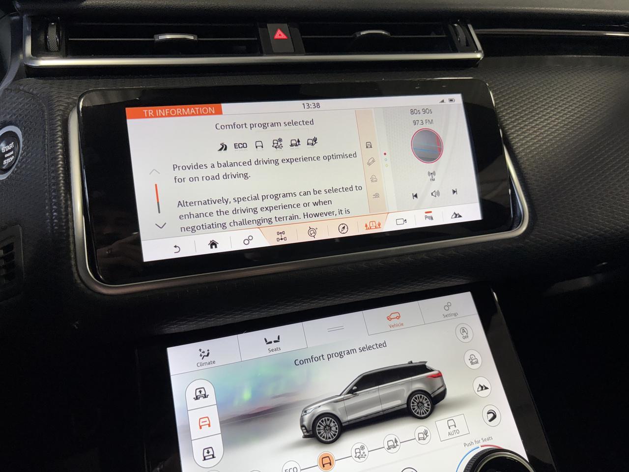 2018 Land Rover Range Rover Velar P380 R-Dynamic SE|AWD|CLUSTERNAV|LEATHER|MERIDIAN| Photo