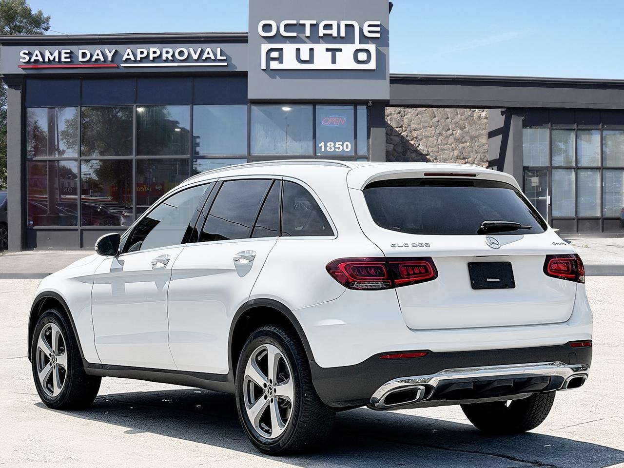 2020 Mercedes-Benz GLC GLC 300 4MATIC SUV Photo3