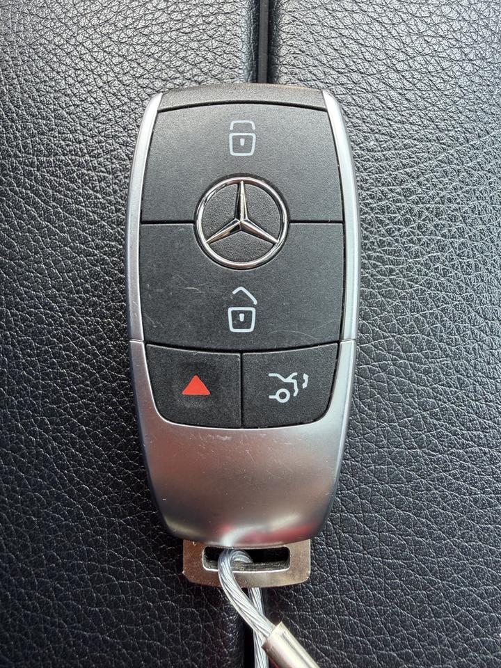2020 Mercedes-Benz GLC GLC 300 4MATIC SUV Photo