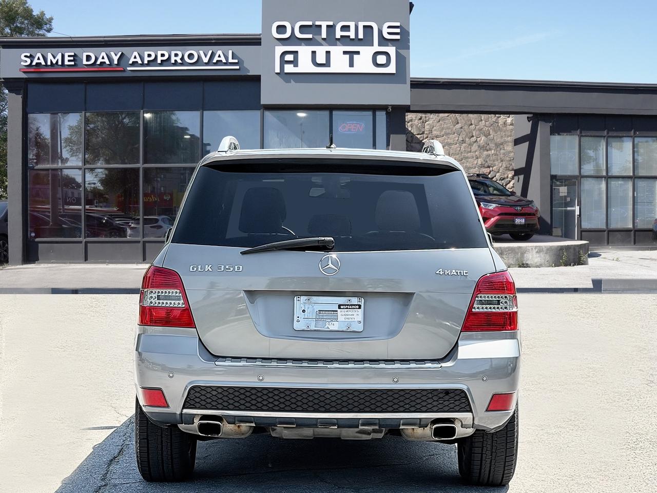 2012 Mercedes-Benz GLK-Class 4MATIC 4dr GLK350 Photo
