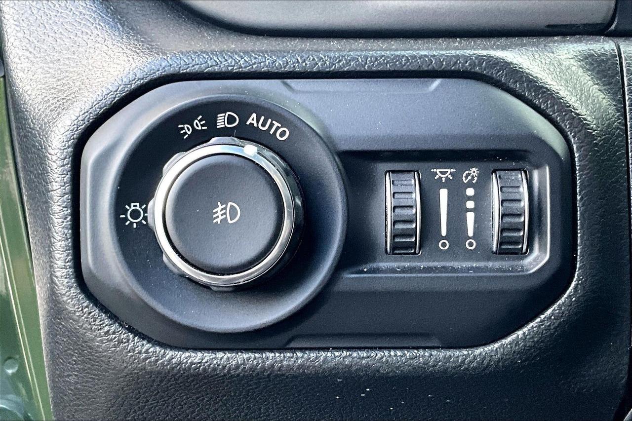 2022 Jeep Wrangler Willys 4Dr 6Spd Manual | Alpine NAV | 4X4 Photo