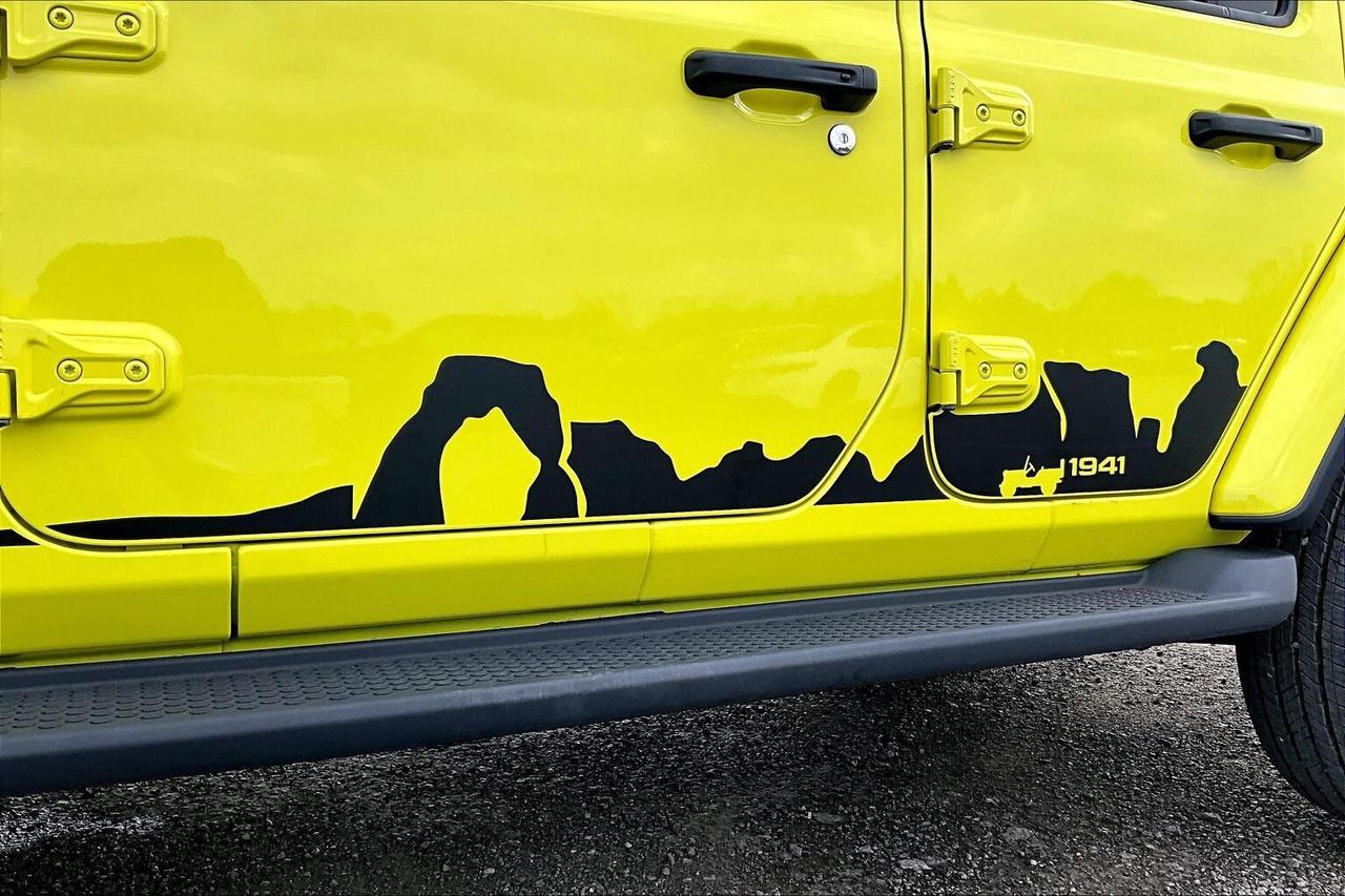 2024 Jeep Wrangler Sahara | Skytop | Leather | Alpine | NAV | 4X4 Photo