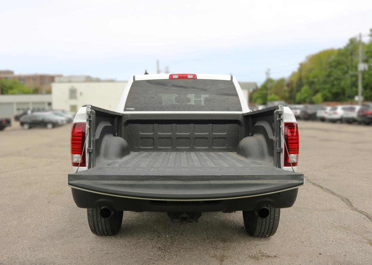 2023 RAM 1500 Classic Warlock 4x4 Crew Cab 5'7  Box | 1 KEY | NAVIGATION Photo
