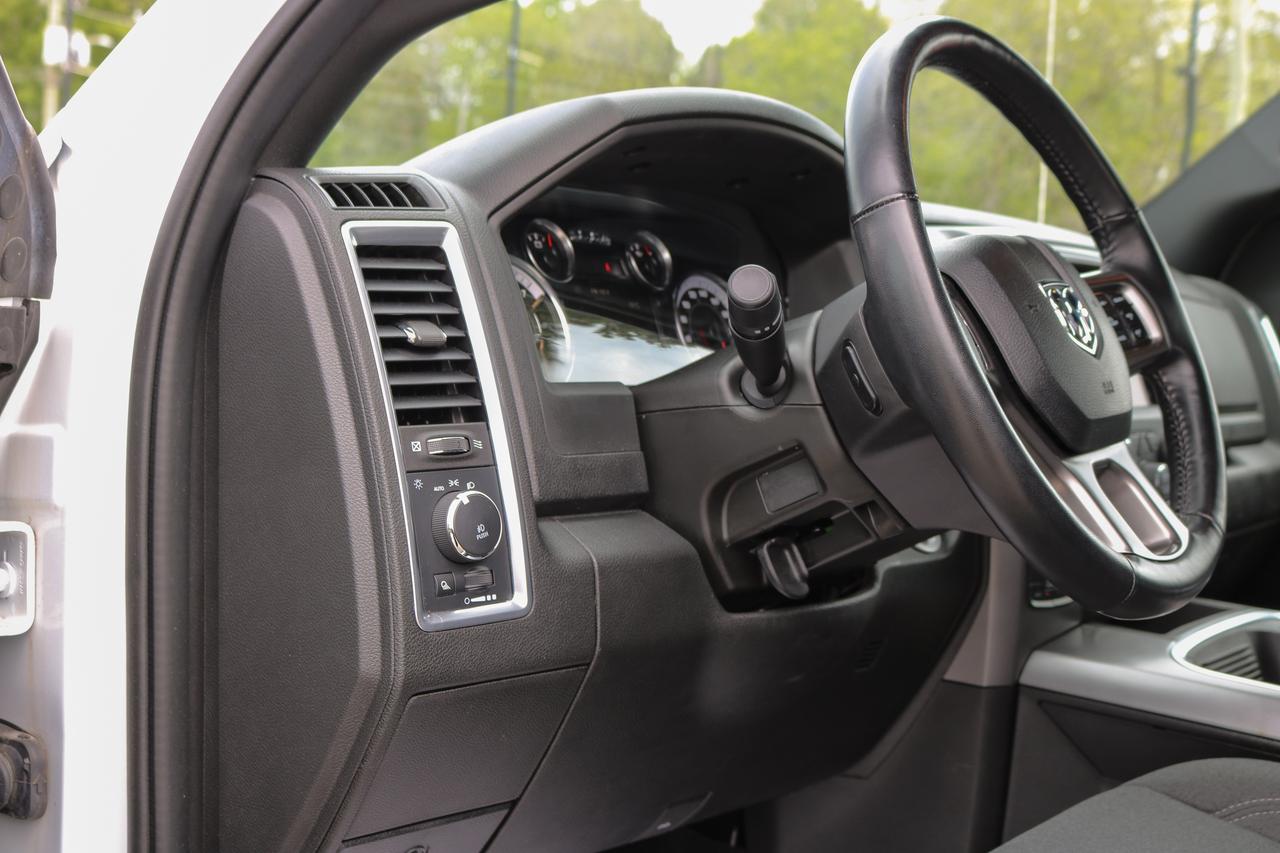 2023 RAM 1500 Classic Warlock 4x4 Crew Cab 5'7  Box | 1 KEY | NAVIGATION Photo