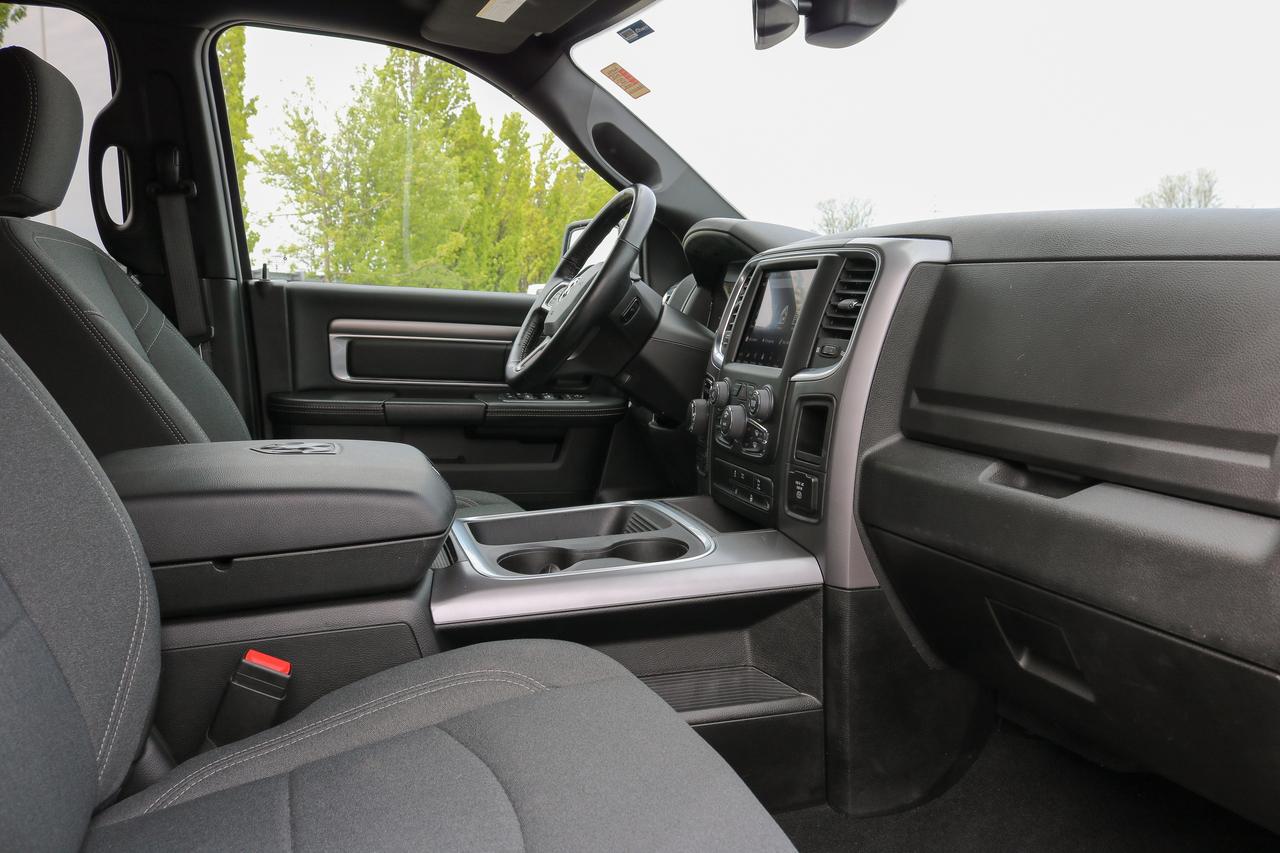 2023 RAM 1500 Classic Warlock 4x4 Crew Cab 5'7  Box | 1 KEY | NAVIGATION Photo