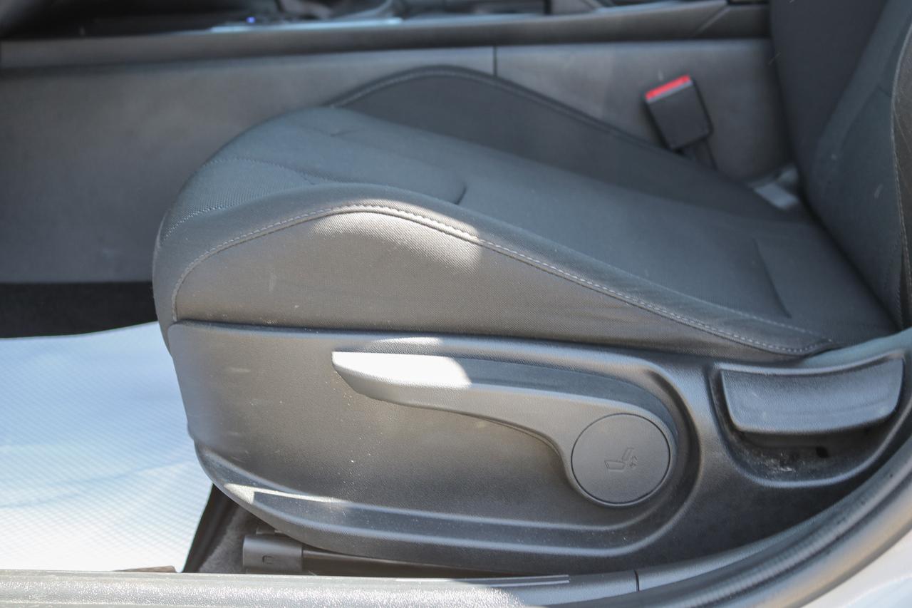2024 Hyundai Elantra Essential IVT | 1 KEY | BLUETOOTH | HEATED SEATS | Photo