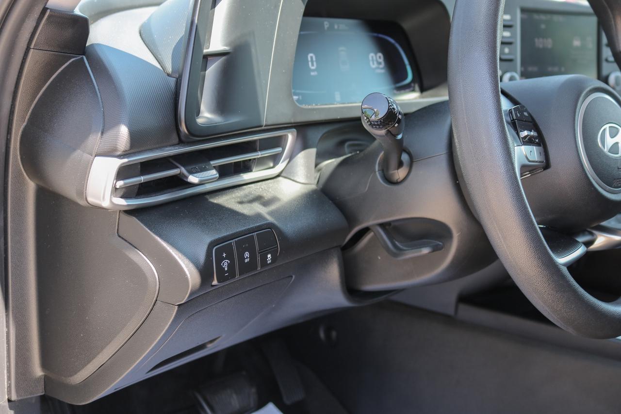2024 Hyundai Elantra Essential IVT | 1 KEY | BLUETOOTH | HEATED SEATS | Photo