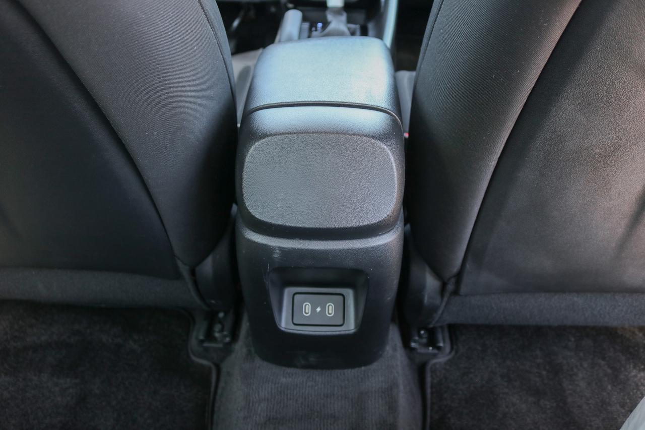 2024 Hyundai Elantra Essential IVT | 1 KEY | BLUETOOTH | HEATED SEATS | Photo