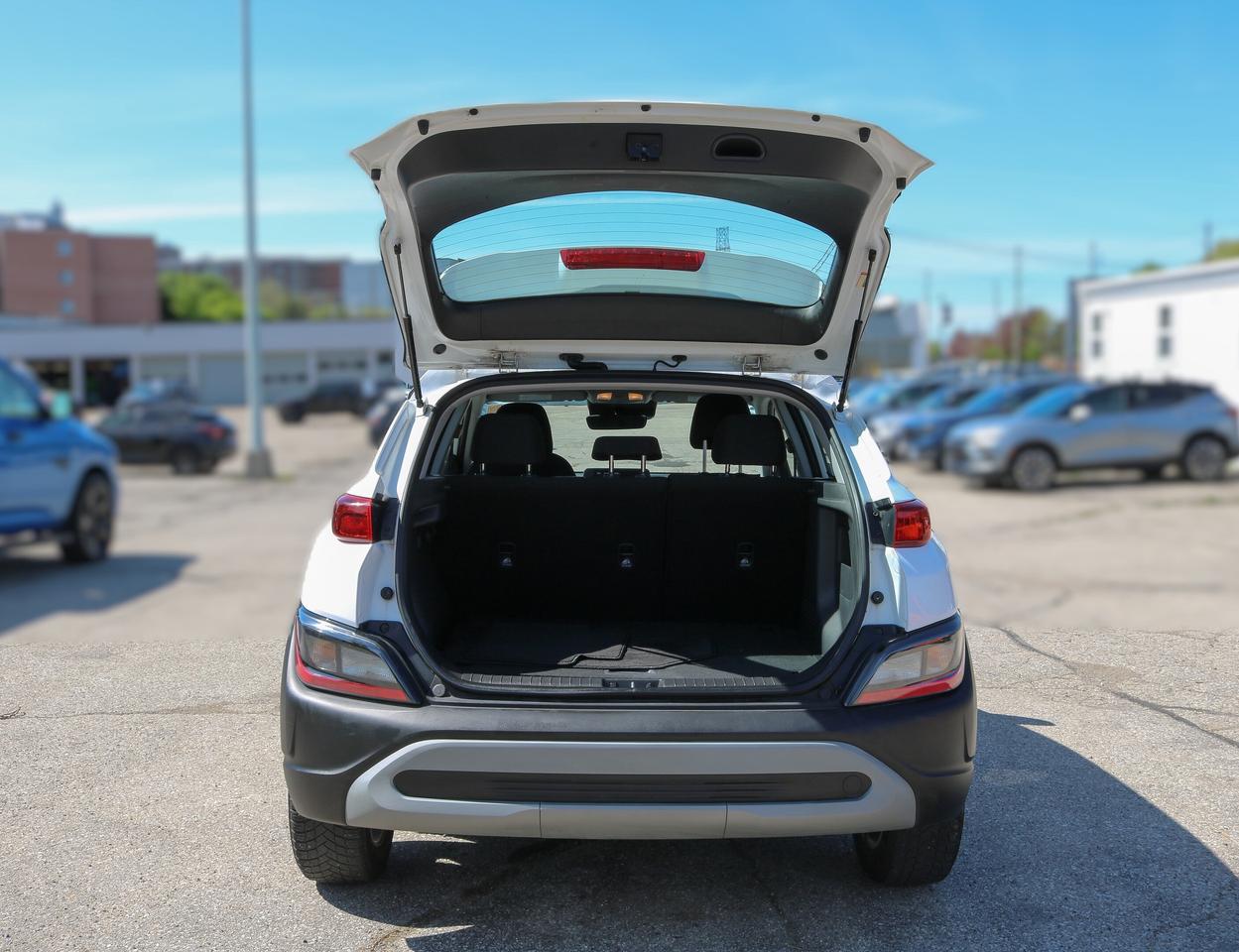 2023 Hyundai KONA 2.0L Essential FWD | BLUETOOTH | BACKUP CAMERA | Photo