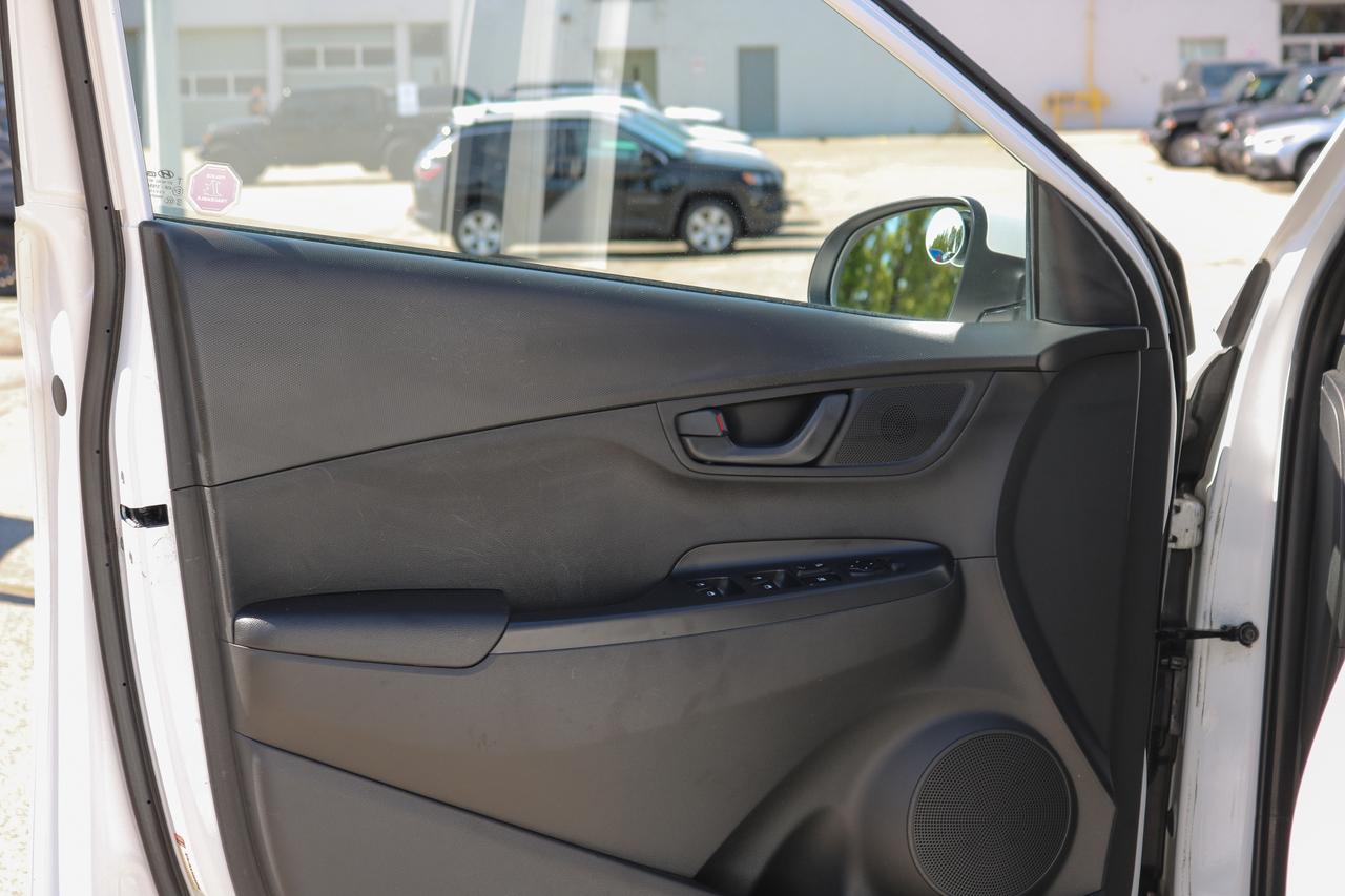 2023 Hyundai KONA 2.0L Essential FWD | BLUETOOTH | BACKUP CAMERA | Photo