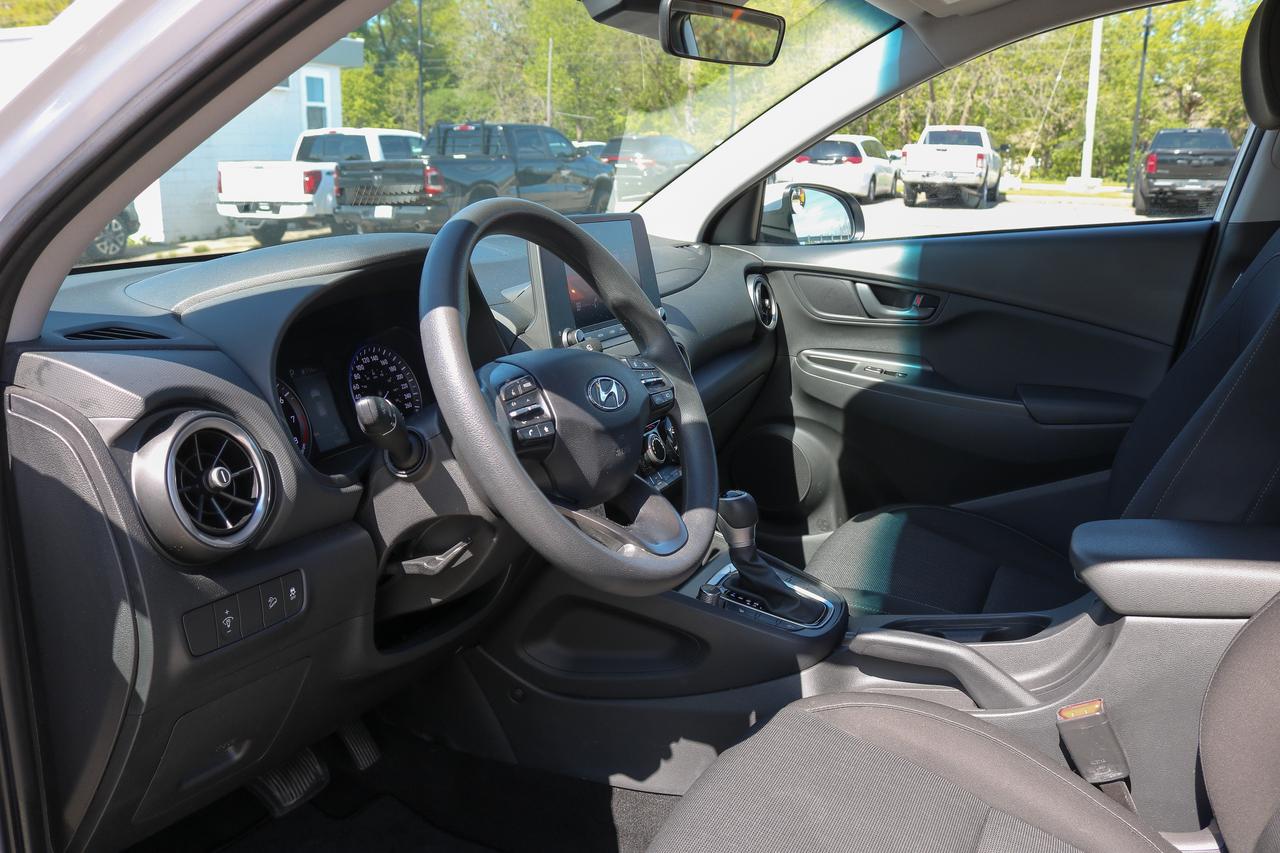 2023 Hyundai KONA 2.0L Essential FWD | BLUETOOTH | BACKUP CAMERA | Photo