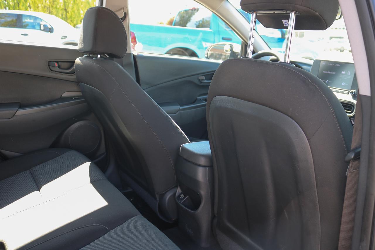 2023 Hyundai KONA 2.0L Essential FWD | BLUETOOTH | BACKUP CAMERA | Photo