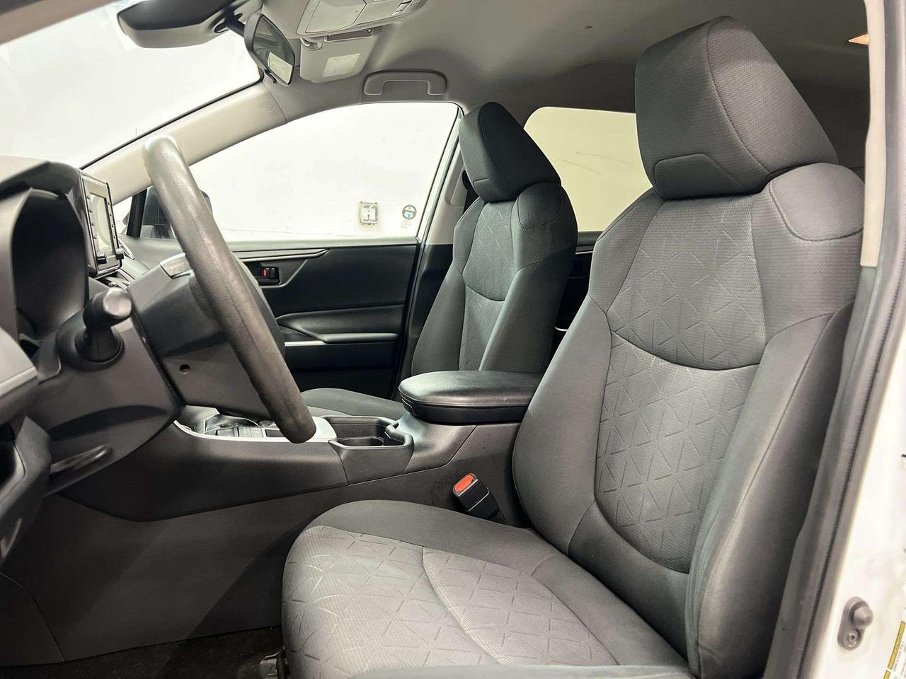 2020 Toyota RAV4 AWD | HTD SEATS | CARPLAY | ADAPT. CRUISE | A/C Photo