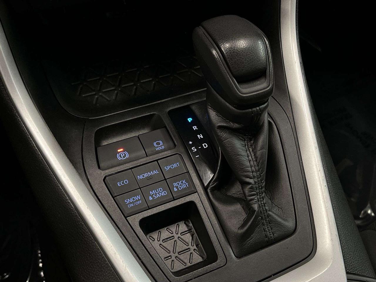 2020 Toyota RAV4 AWD | HTD SEATS | CARPLAY | ADAPT. CRUISE | A/C Photo