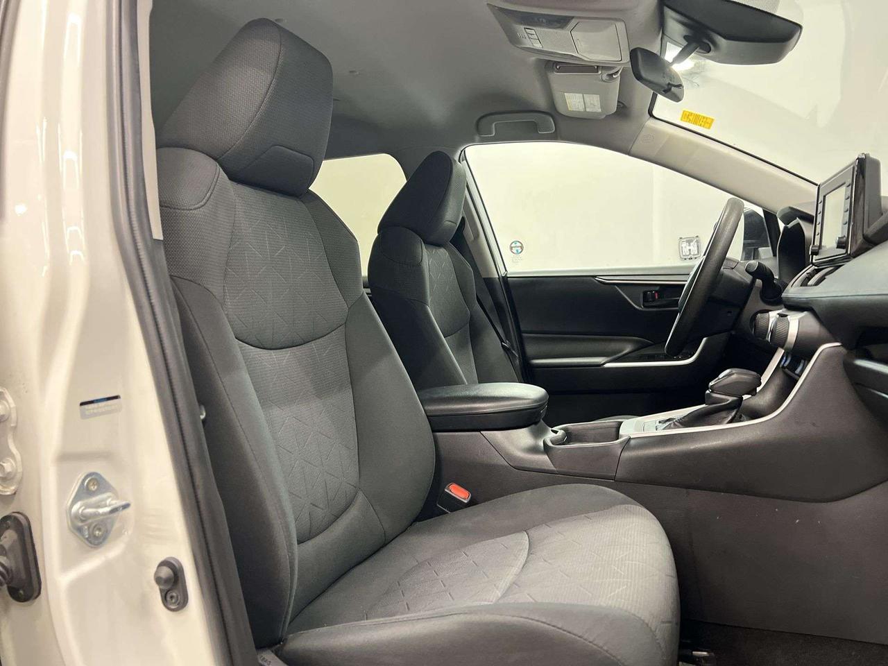 2020 Toyota RAV4 AWD | HTD SEATS | CARPLAY | ADAPT. CRUISE | A/C Photo