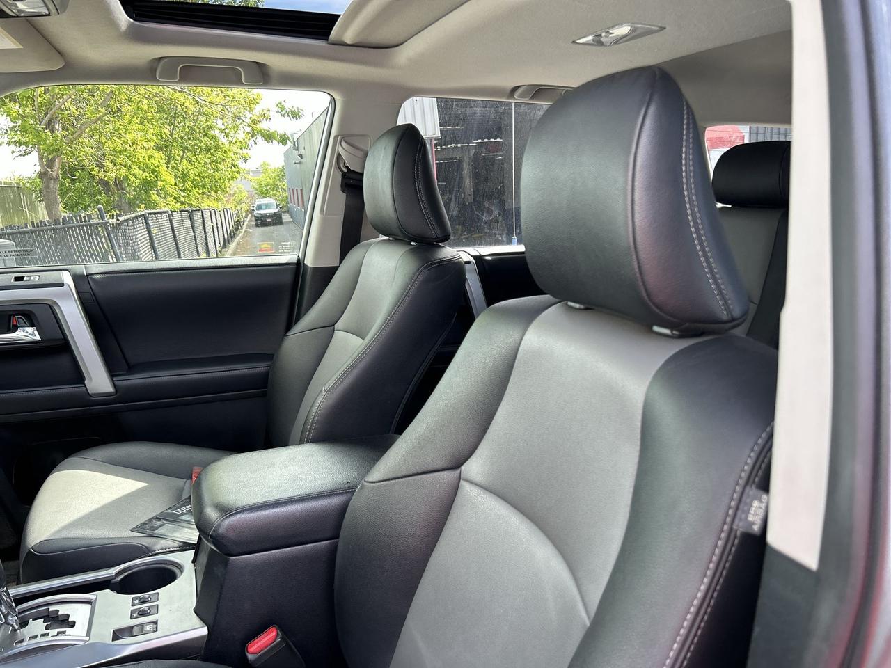 2020 Toyota 4Runner 4X4 | HTD LEATHER | SUNROOF | CARPLAY | ALLOYS Photo