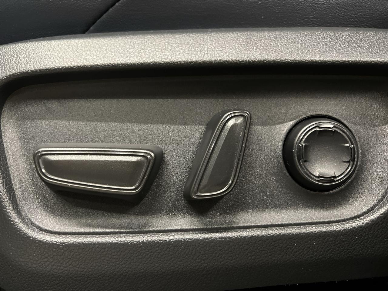 2025 Toyota 4Runner HYBRID PLATINUM AWD | LEATHER | PANO ROOF | HUD Photo
