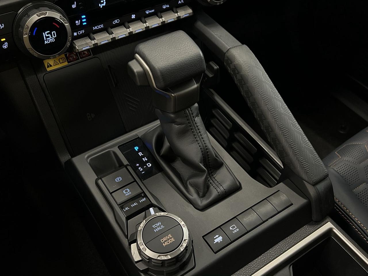 2025 Toyota 4Runner HYBRID PLATINUM AWD | LEATHER | PANO ROOF | HUD Photo