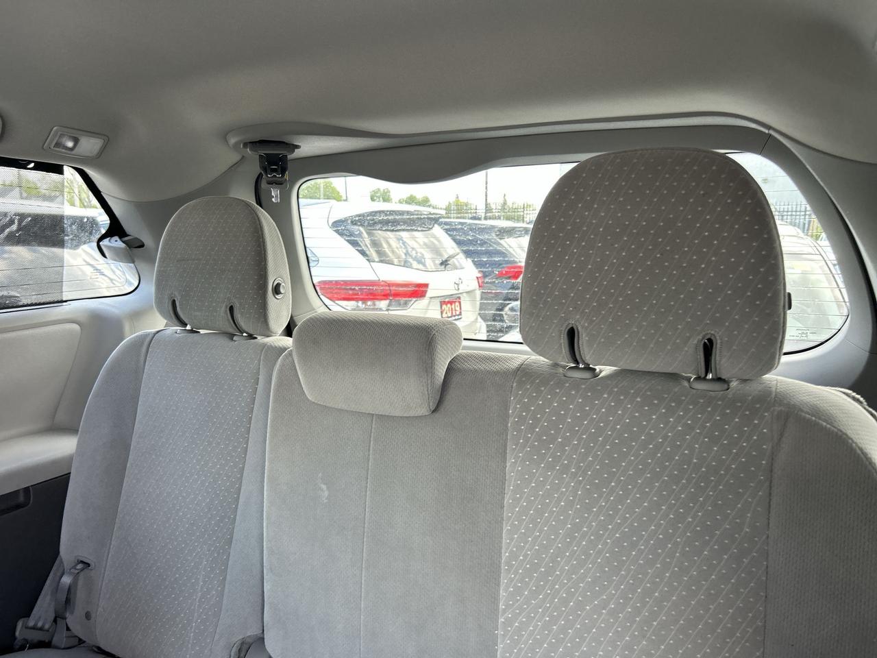 2018 Toyota Sienna LE | 7-PASS | HTD SEATS | CARPLAY | ALLOYS | A/C Photo