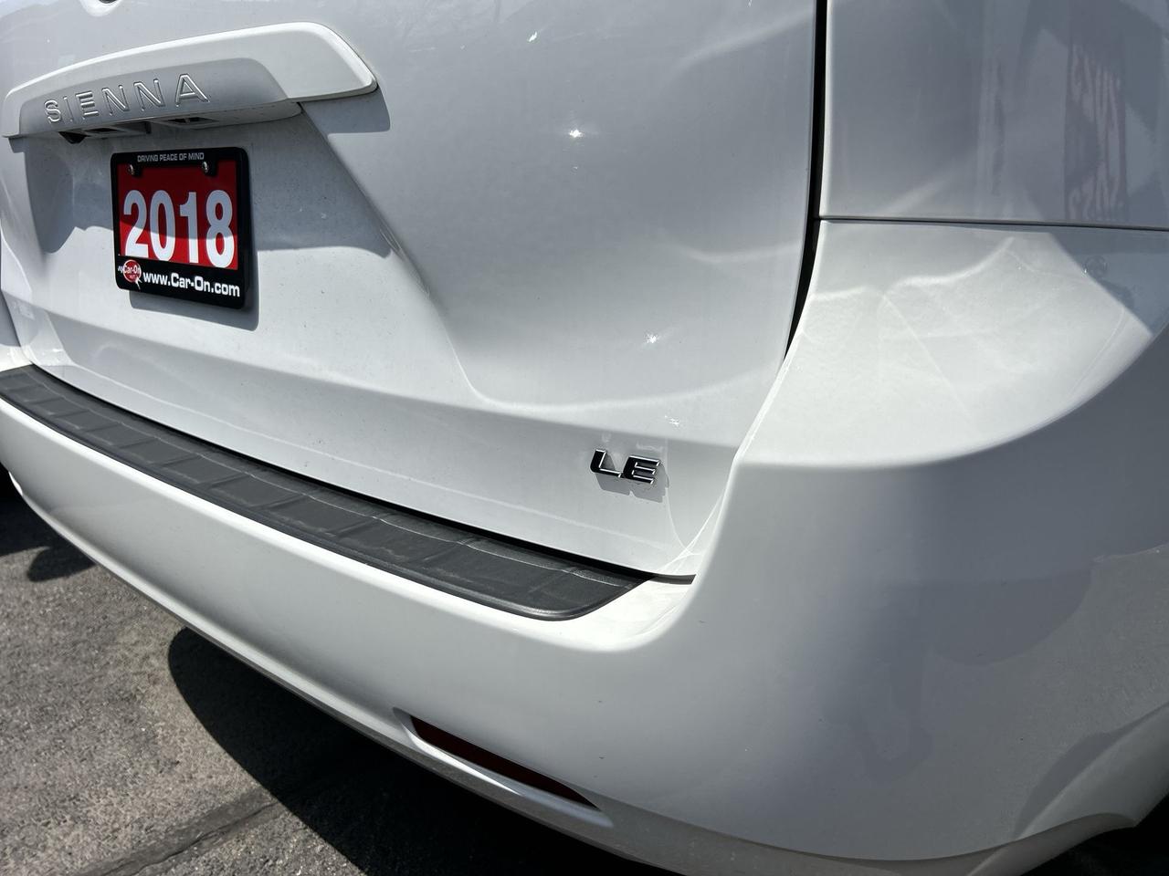 2018 Toyota Sienna LE | 7-PASS | HTD SEATS | CARPLAY | ALLOYS | A/C Photo