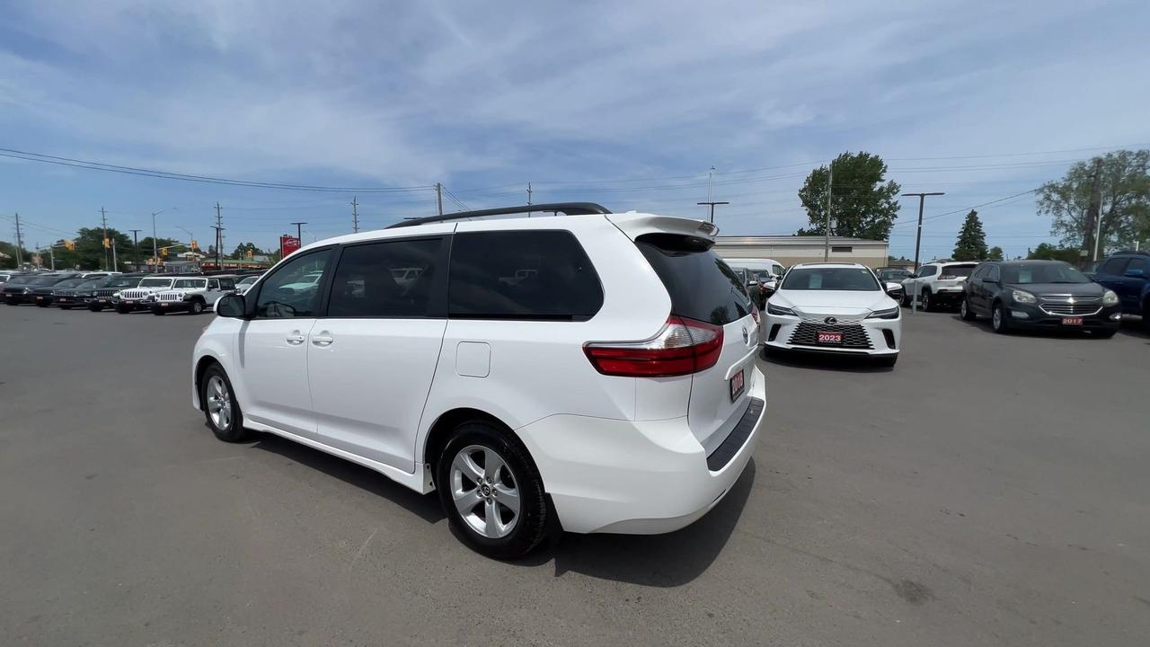 2018 Toyota Sienna LE | 7-PASS | HTD SEATS | CARPLAY | ALLOYS | A/C Photo