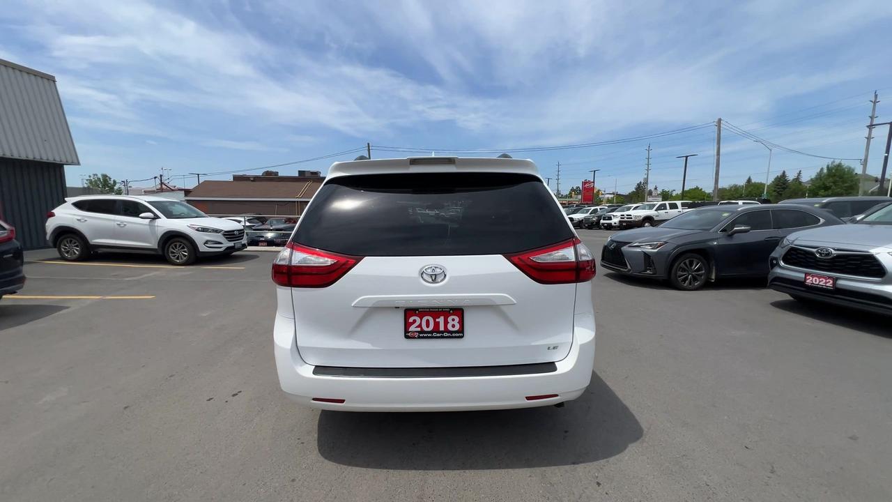 2018 Toyota Sienna LE | 7-PASS | HTD SEATS | CARPLAY | ALLOYS | A/C Photo